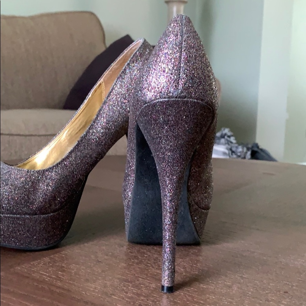 Sparkle Heels ! - Picture 4 of 6